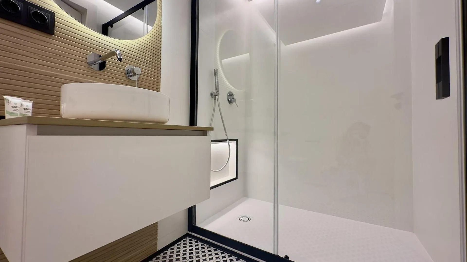 Irreverents Suites Malaga Apartment